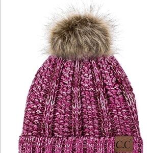 Nwt‎ FAUX FUR BEANIE
